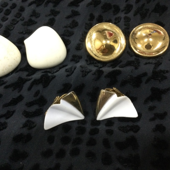 Vintage Monet earrings - Picture 3 of 3